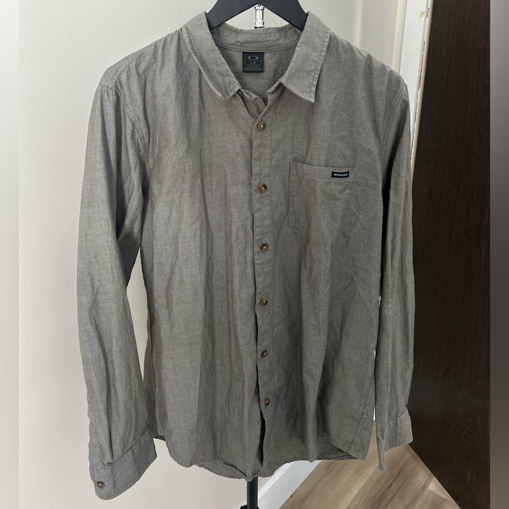 Oakley Men's Button Down Shirt